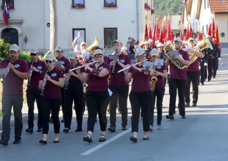 100 letnica PGD Begunje  gasilska parada 05 Foto Ljubo Vukelič